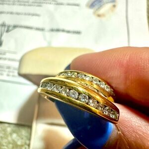 14 K , 43 diamonds woman’s ring with evaluation certificate